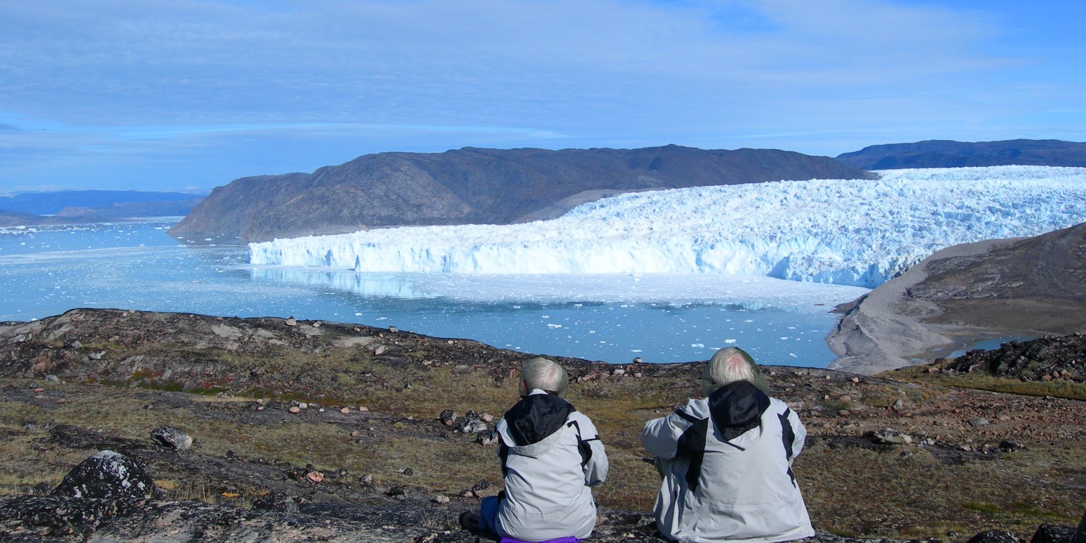 Diskobugten fra syd til nord. Oplev Ilulissat, Ilimanaq og Glacier Lodge Eqi på en og samme tur på Diskobugten Grønland. Isbjerge og gode muligheder for hvaler